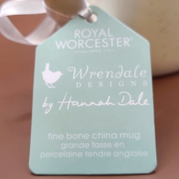 Royal Worcester Lion "Family Pride" large bone china mug - Picture 5 of 10